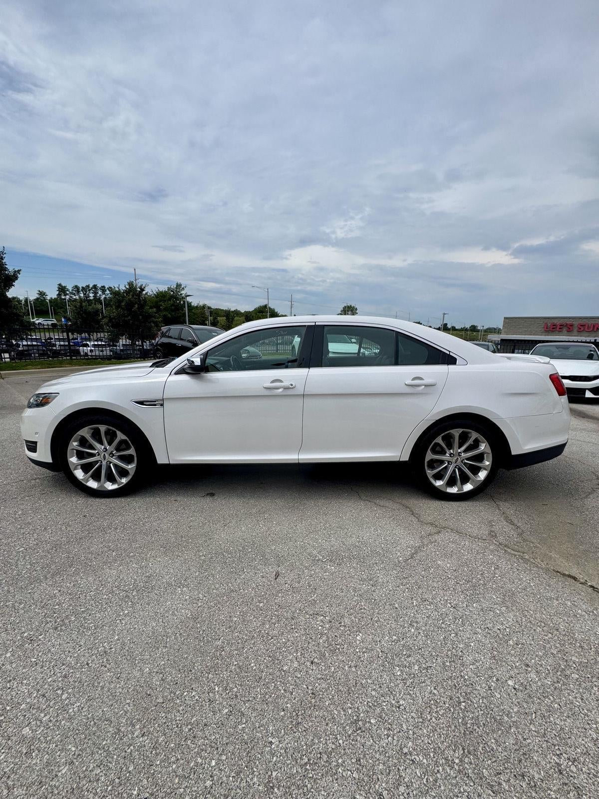 2016 Ford Taurus LIMITED