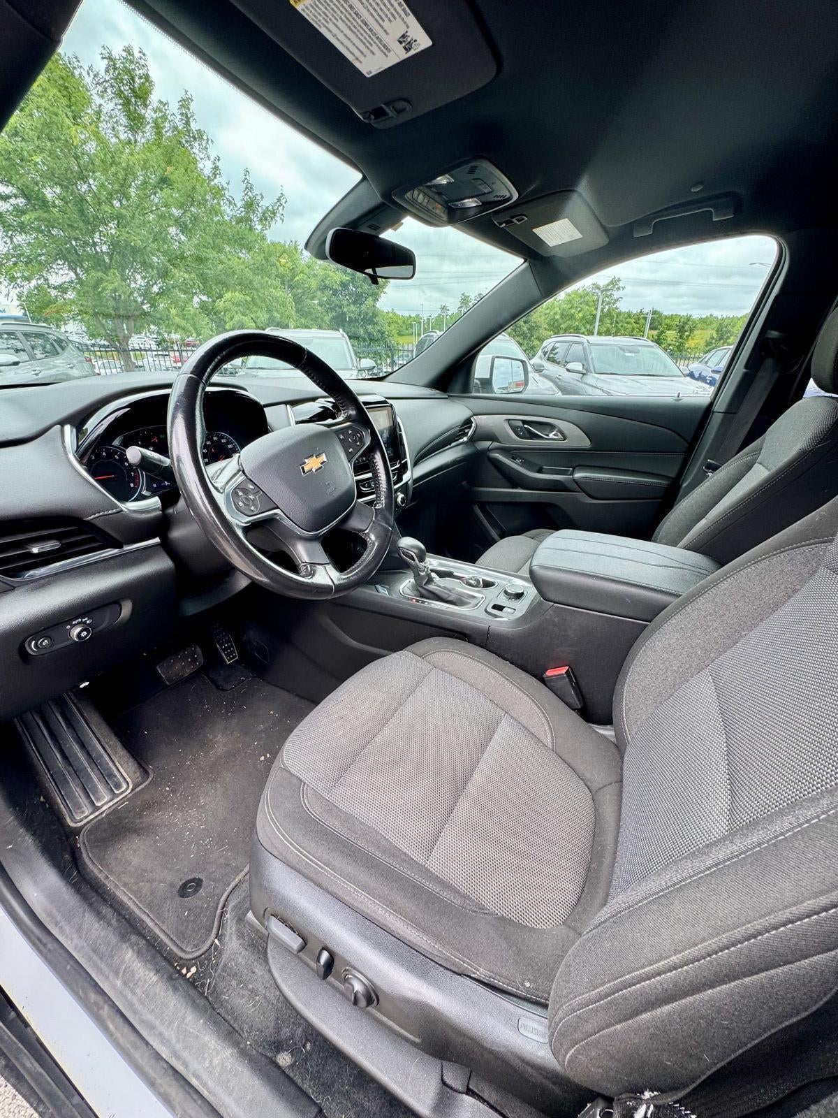 2022 Chevrolet TRAVERSE LT CLOTH