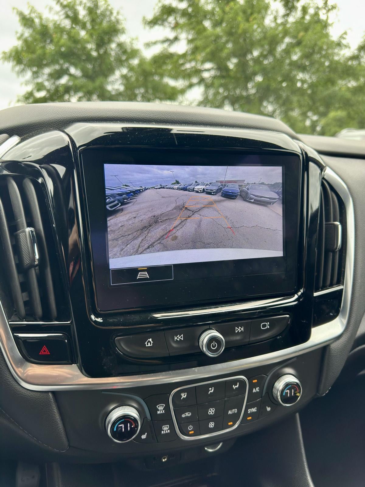 2022 Chevrolet TRAVERSE LT CLOTH