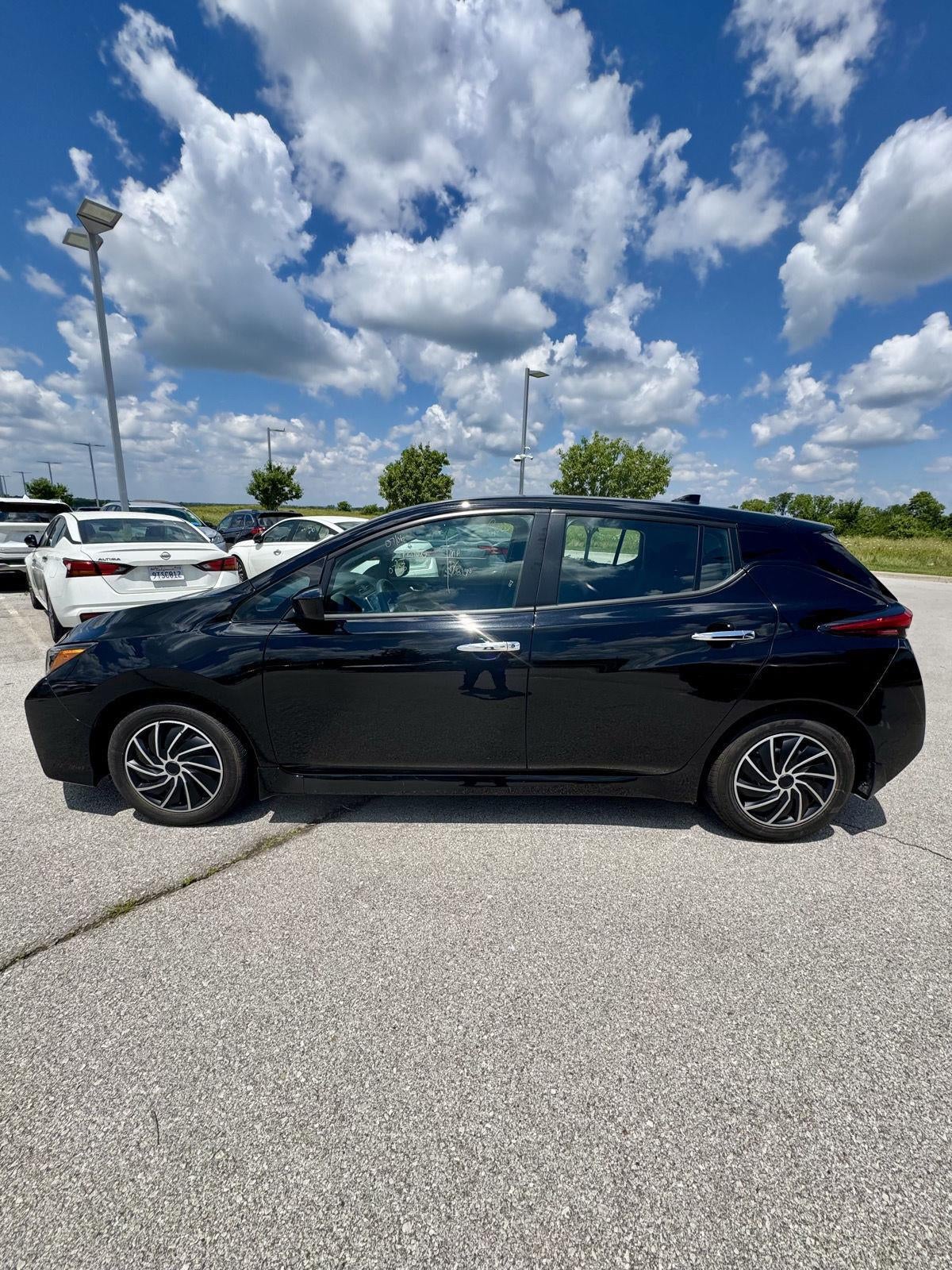 2023 Nissan LEAF S