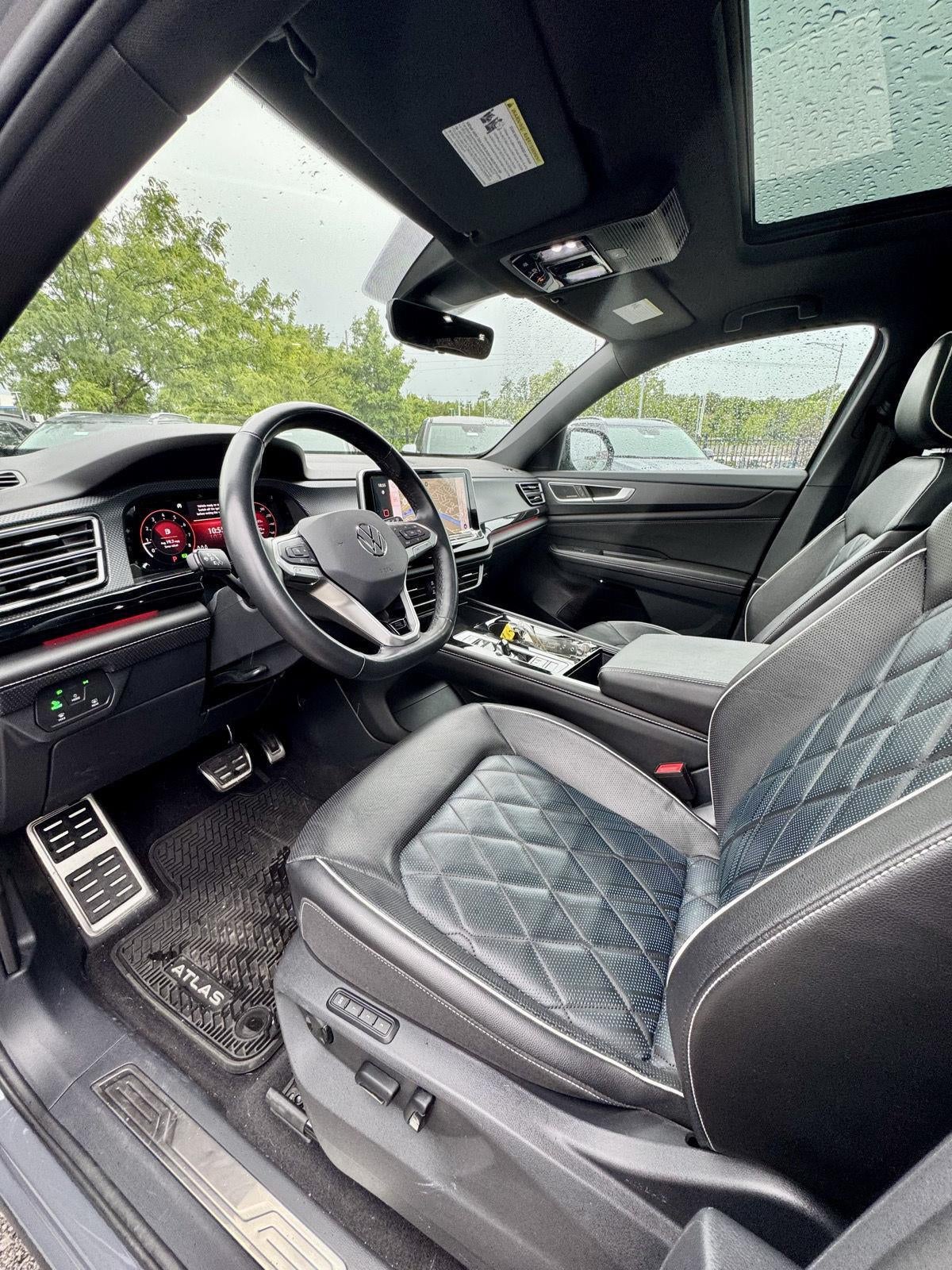 2024 Volkswagen Atlas Cross Sport 2.0T SEL Premium R-Line