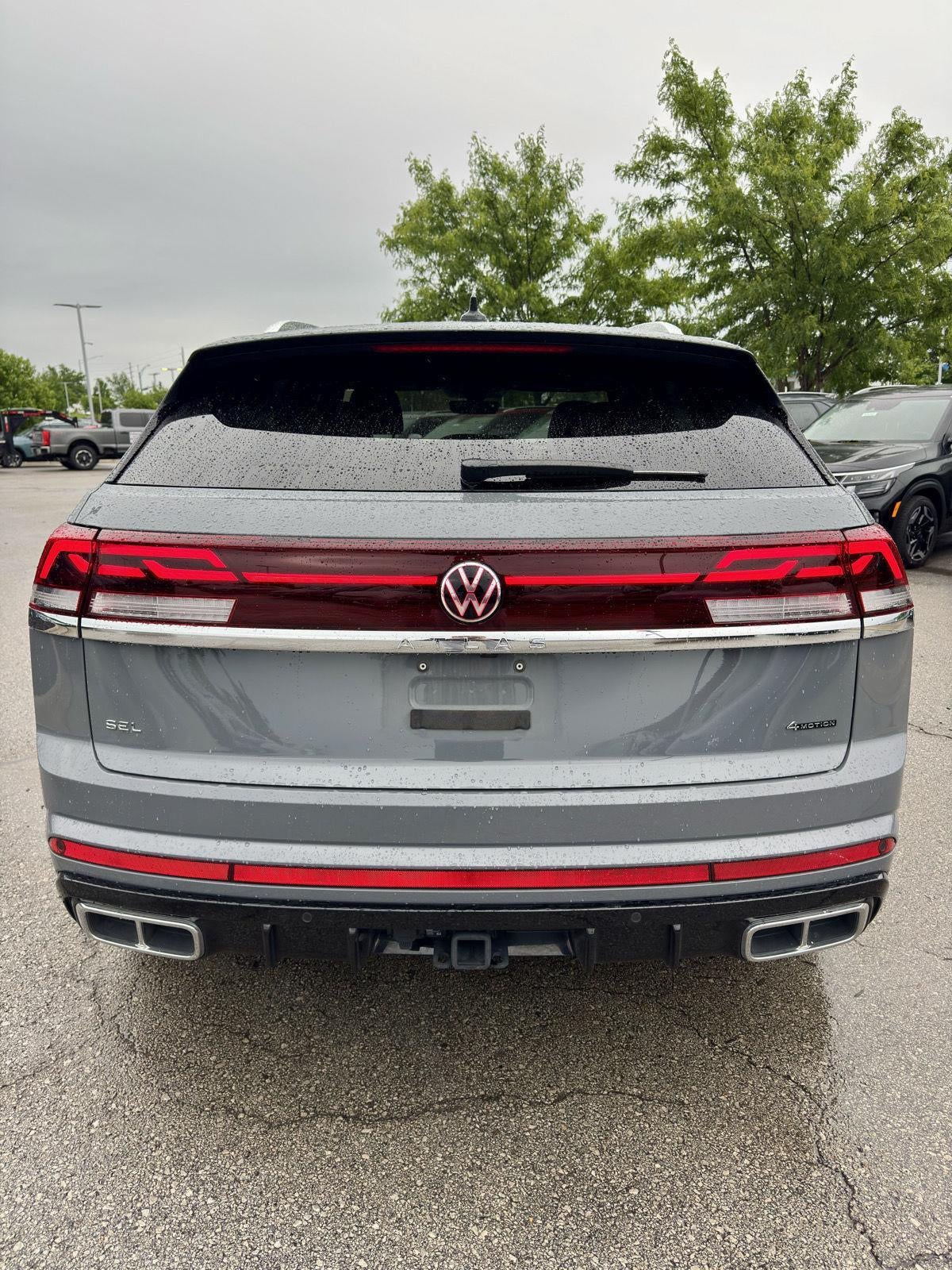 2024 Volkswagen Atlas Cross Sport 2.0T SEL Premium R-Line