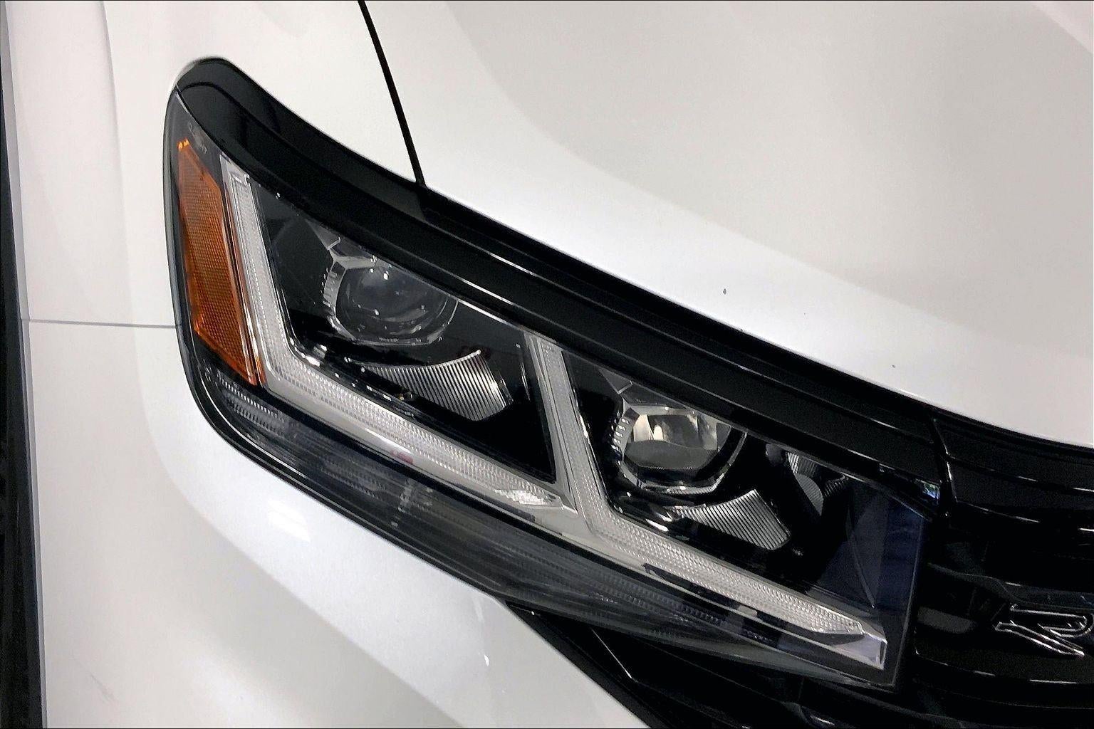 2023 Volkswagen Atlas Cross Sport 3.6L V6 SEL R-Line Black