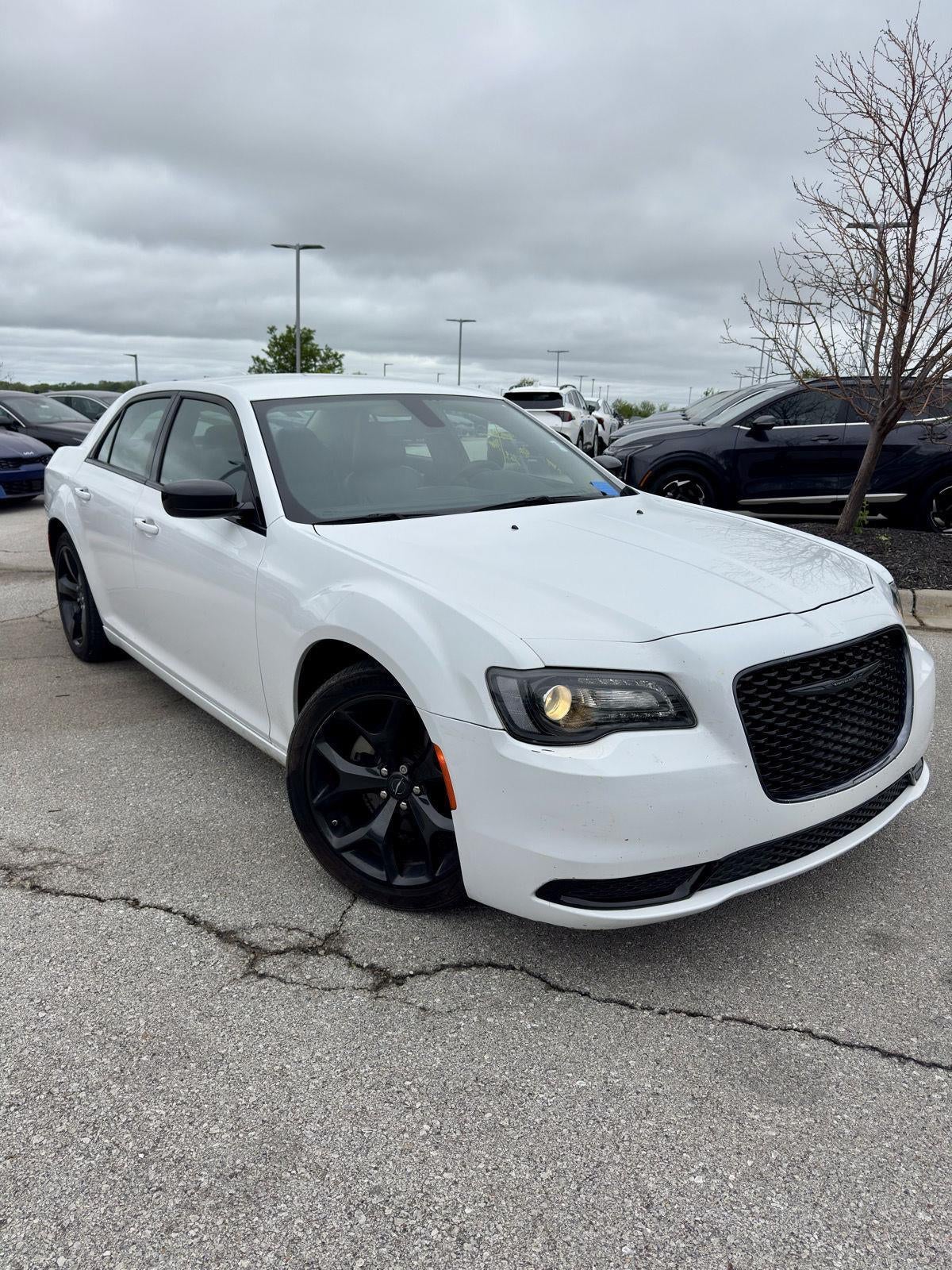 2023 Chrysler 300 Touring