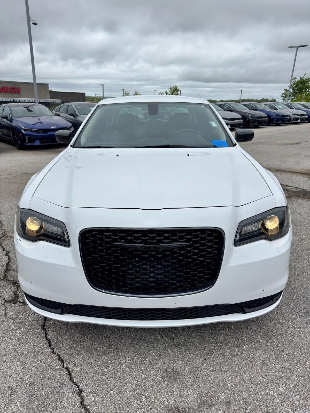 2023 Chrysler 300 Touring