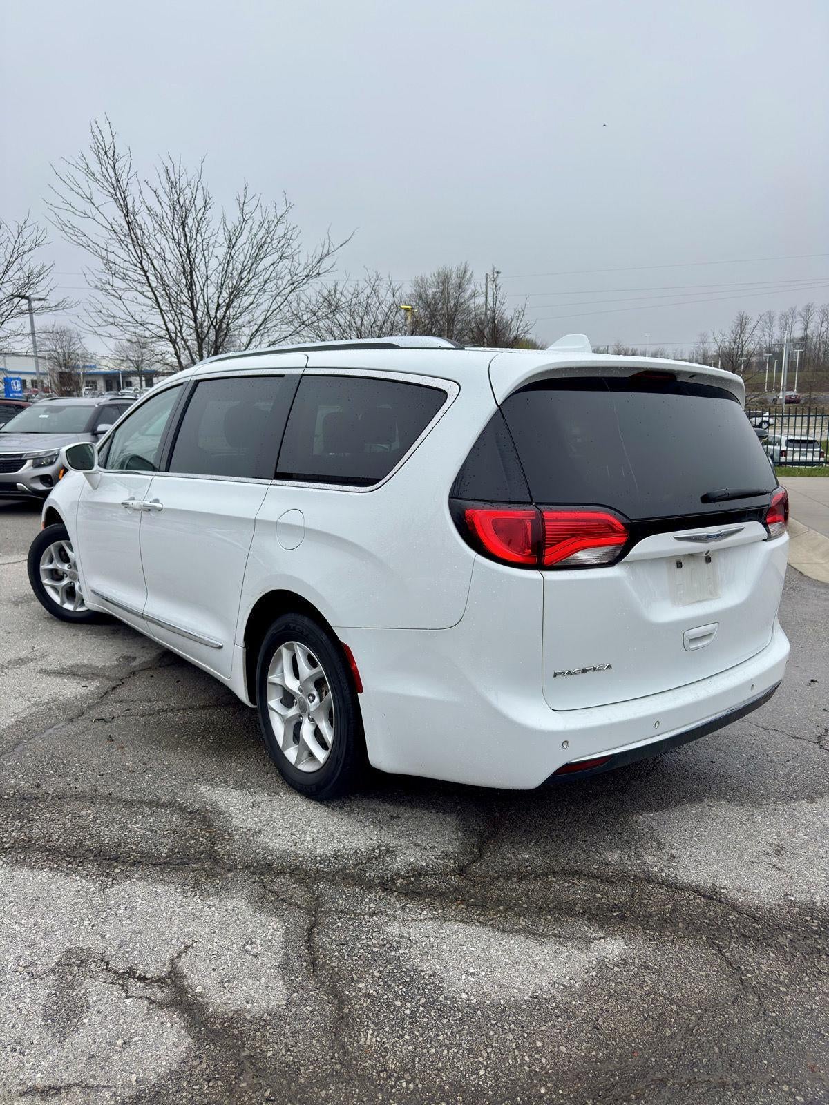 2018 Chrysler Pacifica Touring L