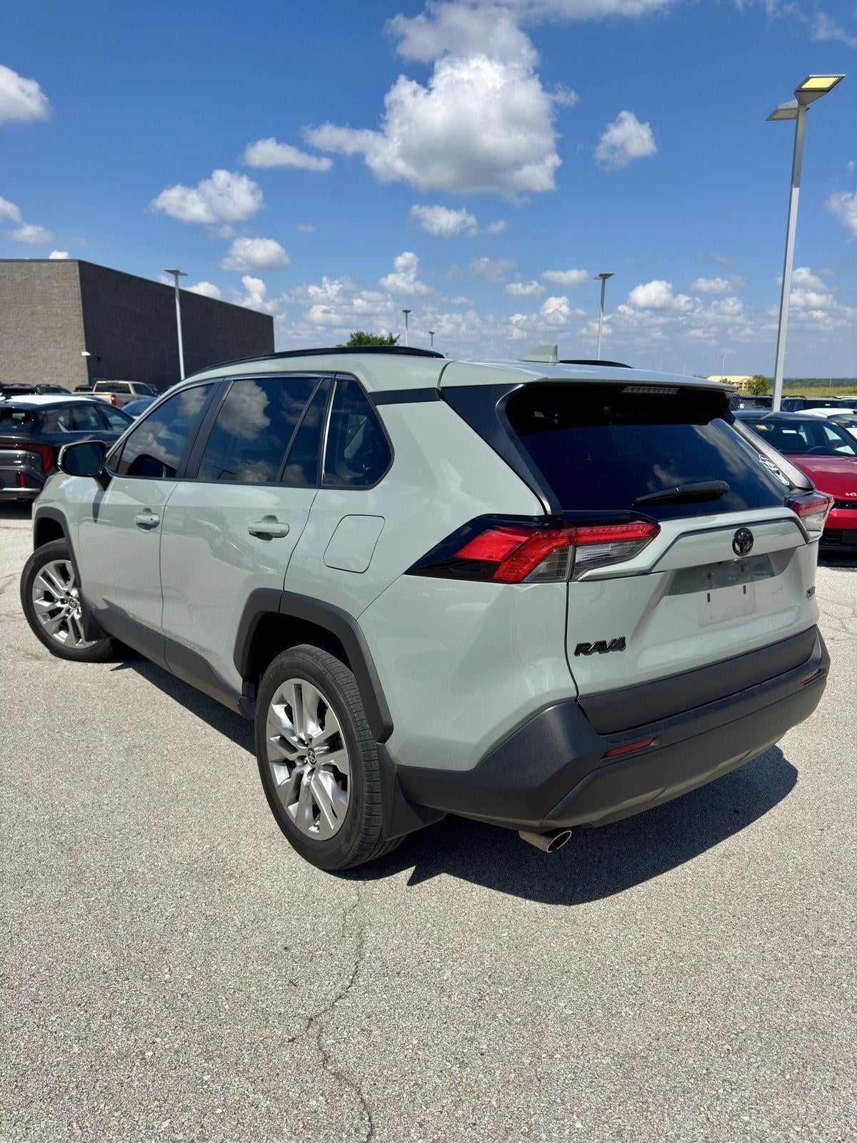 2021 Toyota RAV4 XLE Premium