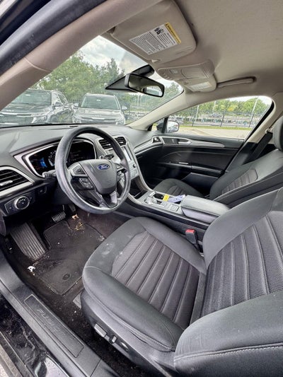 2020 Ford Fusion SE