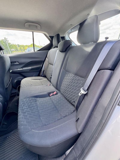 2022 Nissan Kicks SV
