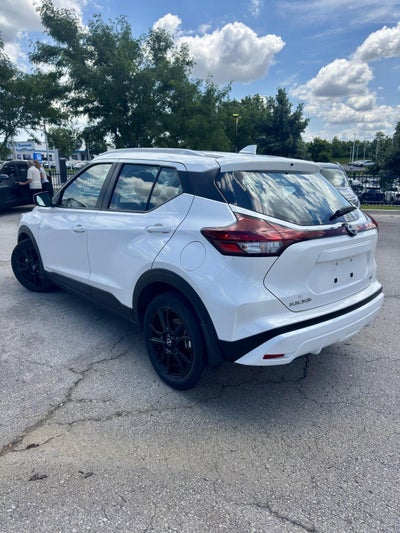 2022 Nissan Kicks SV
