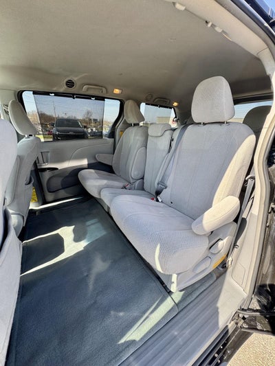 2014 Toyota Sienna LE AAS