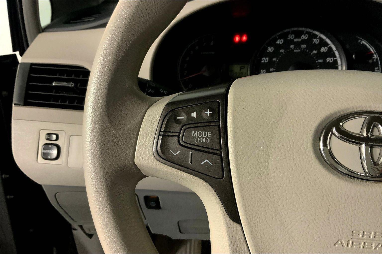 2014 Toyota Sienna LE AAS