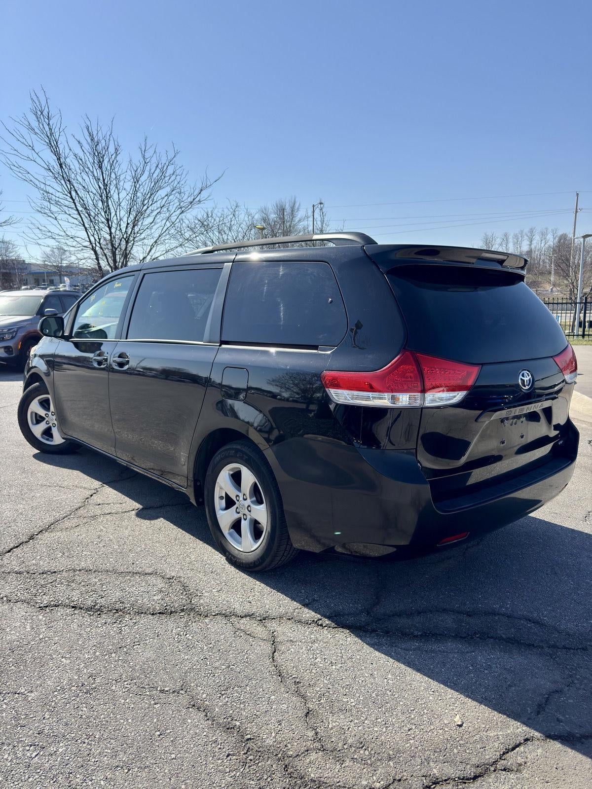 2014 Toyota Sienna LE AAS