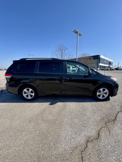 2014 Toyota Sienna LE AAS