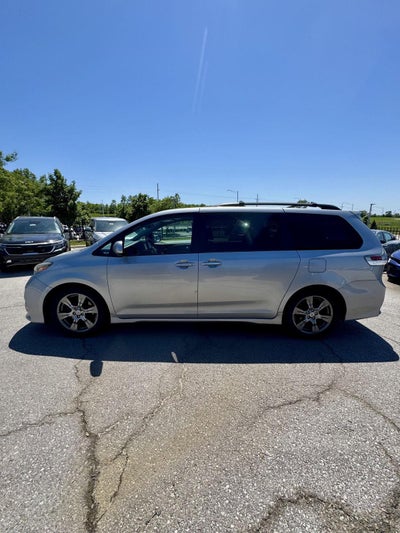 2017 Toyota Sienna SE