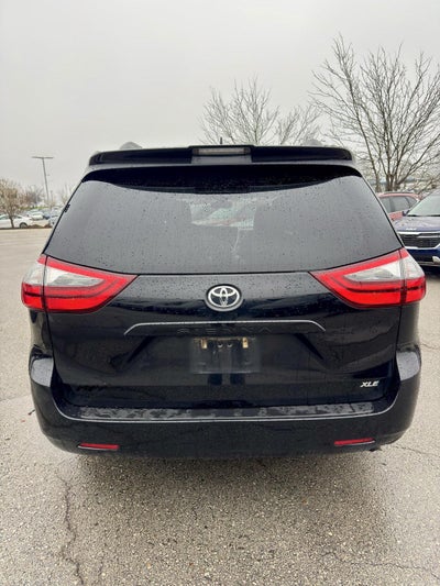 2020 Toyota Sienna XLE
