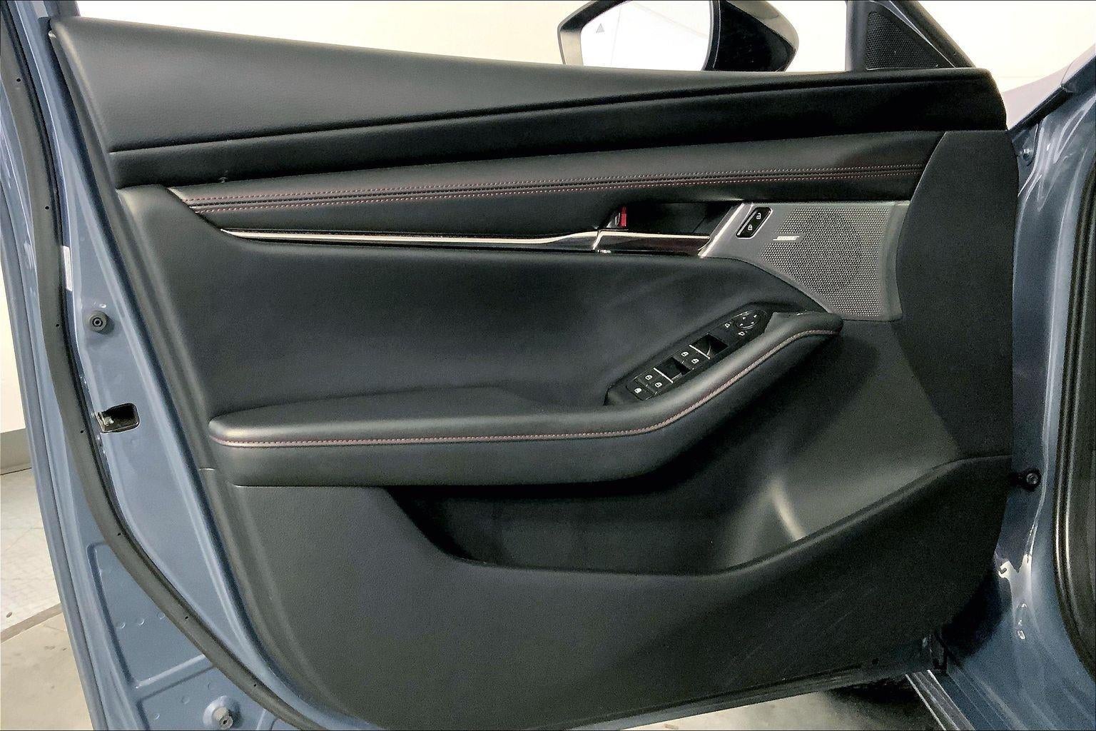 2023 Mazda Mazda3 Hatchback 2.5 S Carbon Edition