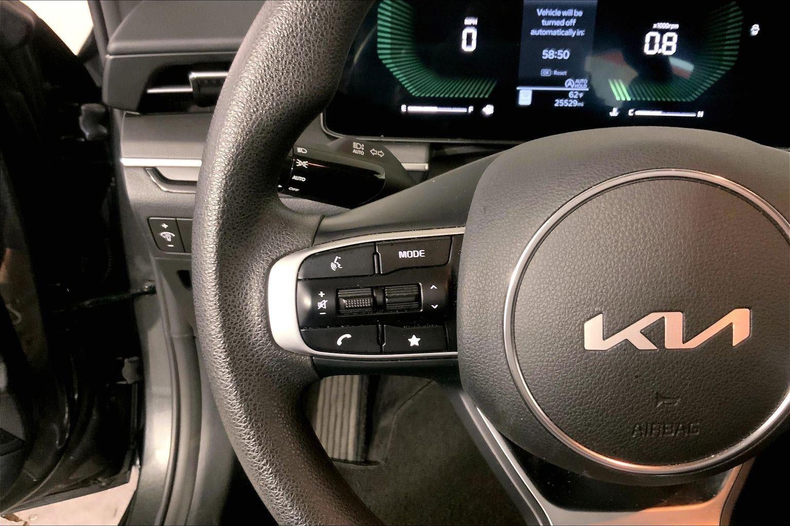 2025 Kia K5 LXS