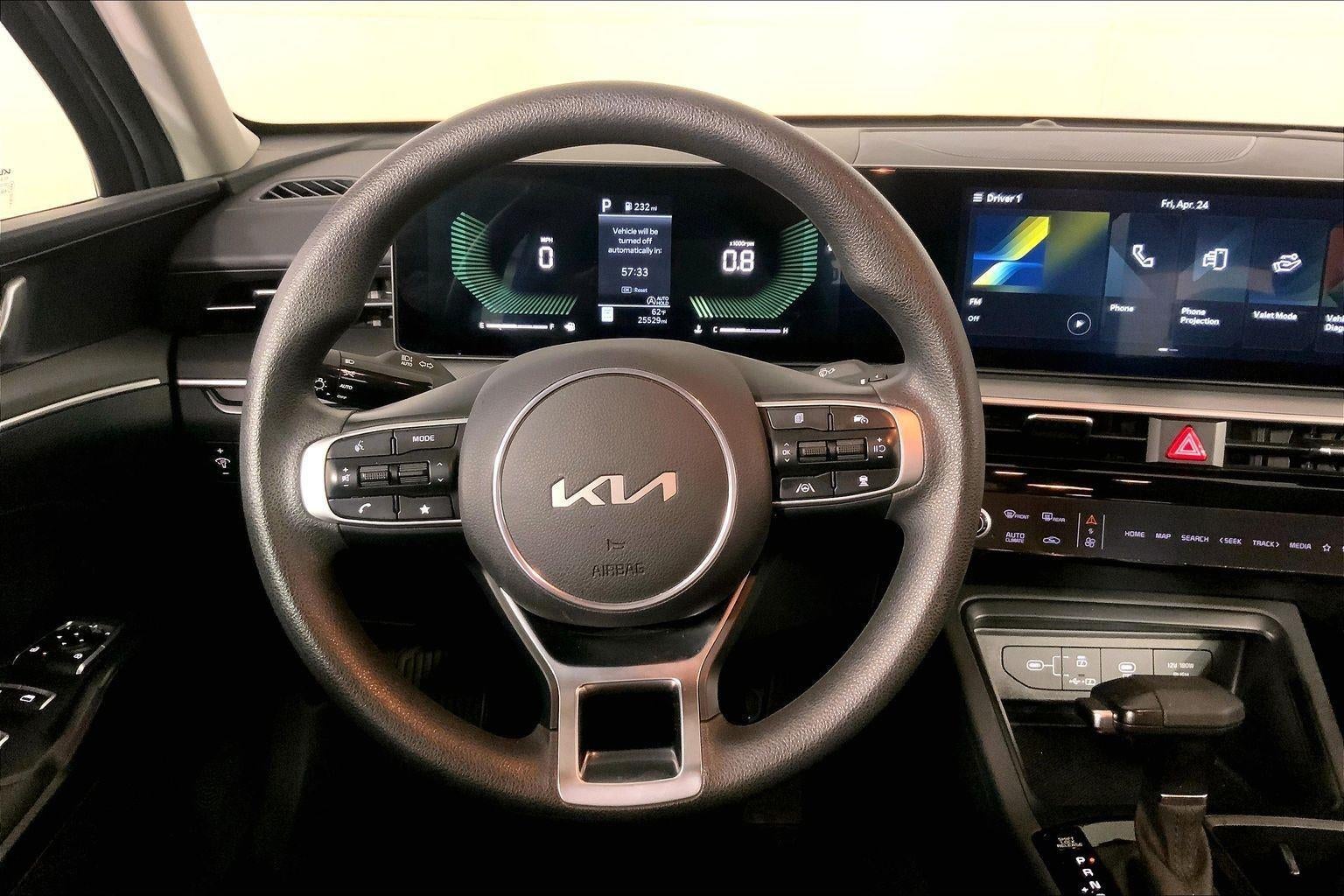 2025 Kia K5 LXS