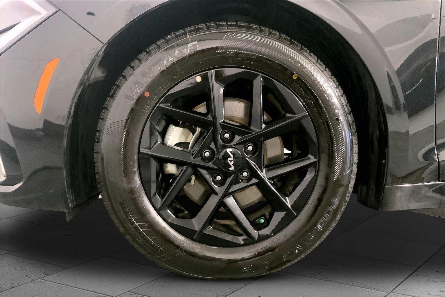 2025 Kia K5 LXS