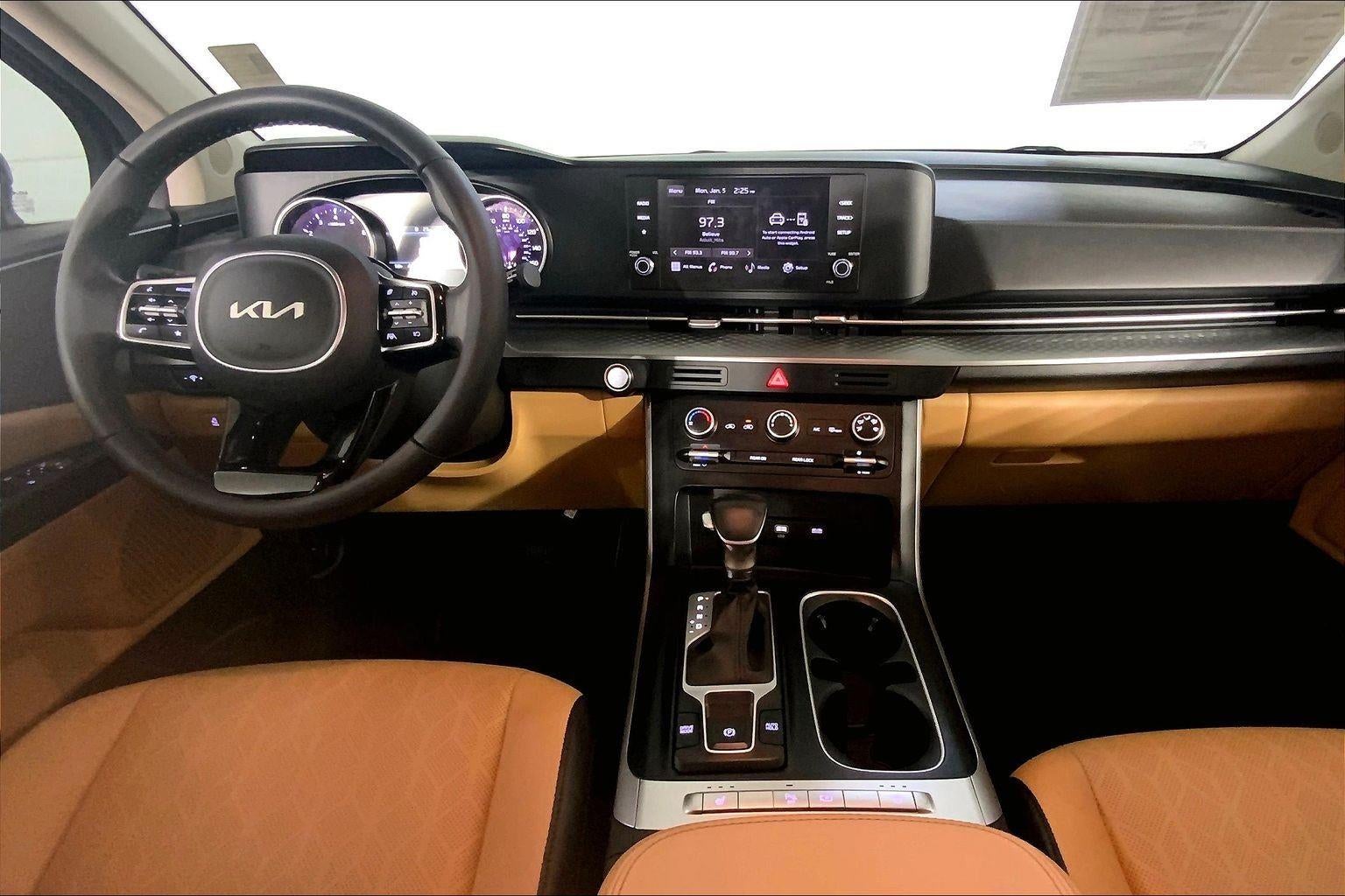 2023 Kia Carnival LX