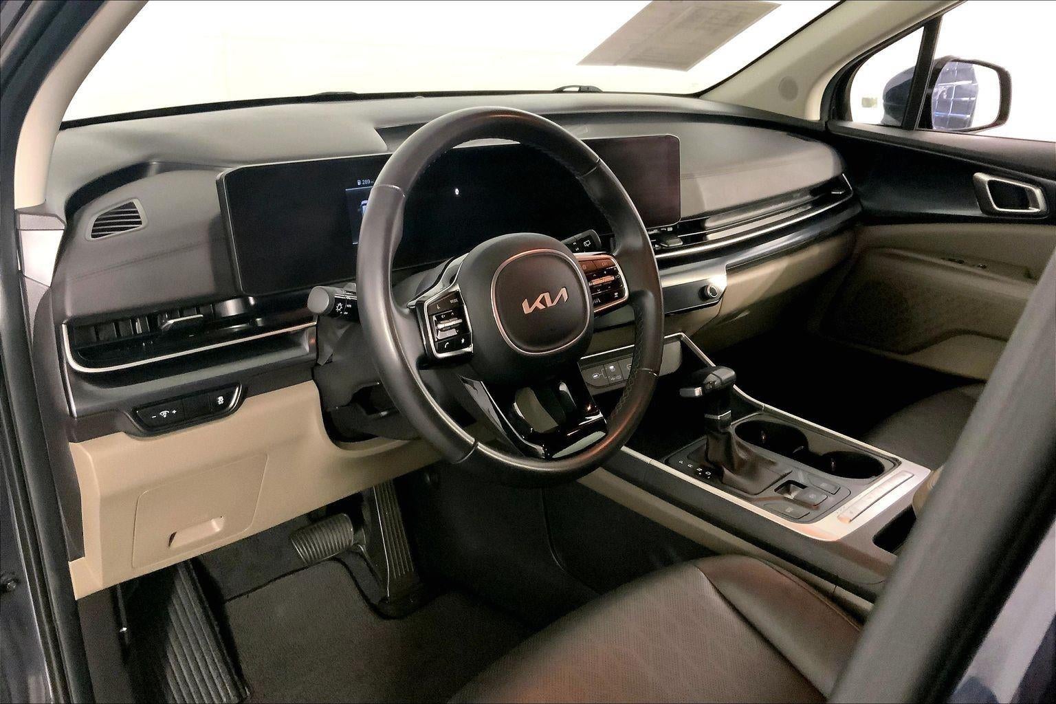 2025 Kia Carnival LXS