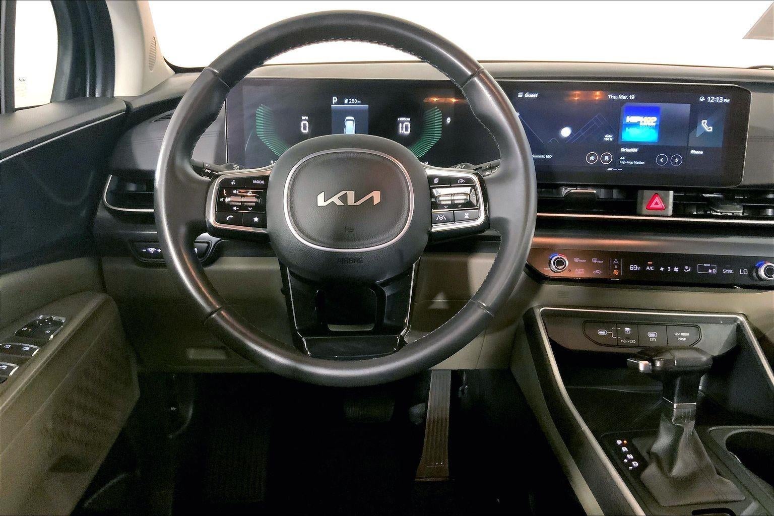 2025 Kia Carnival LXS