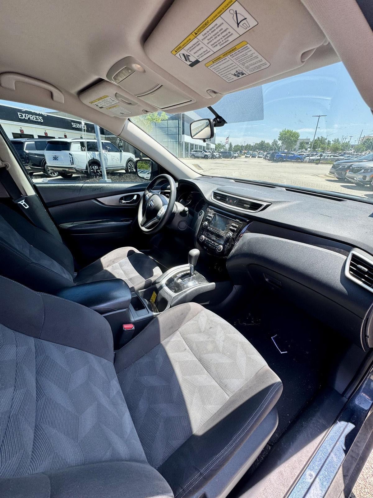 2016 Nissan Rogue SV