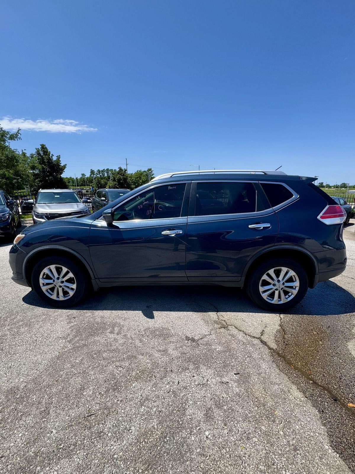 2016 Nissan Rogue SV