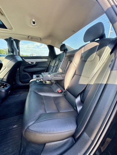 2017 Volvo S90 Momentum