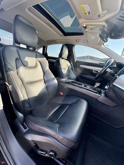 2017 Volvo S90 Momentum