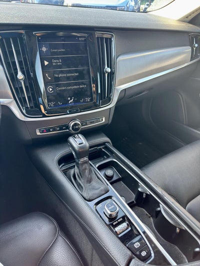 2017 Volvo S90 Momentum