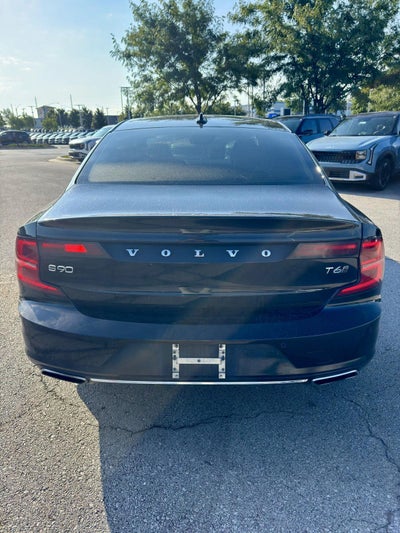 2017 Volvo S90 Momentum