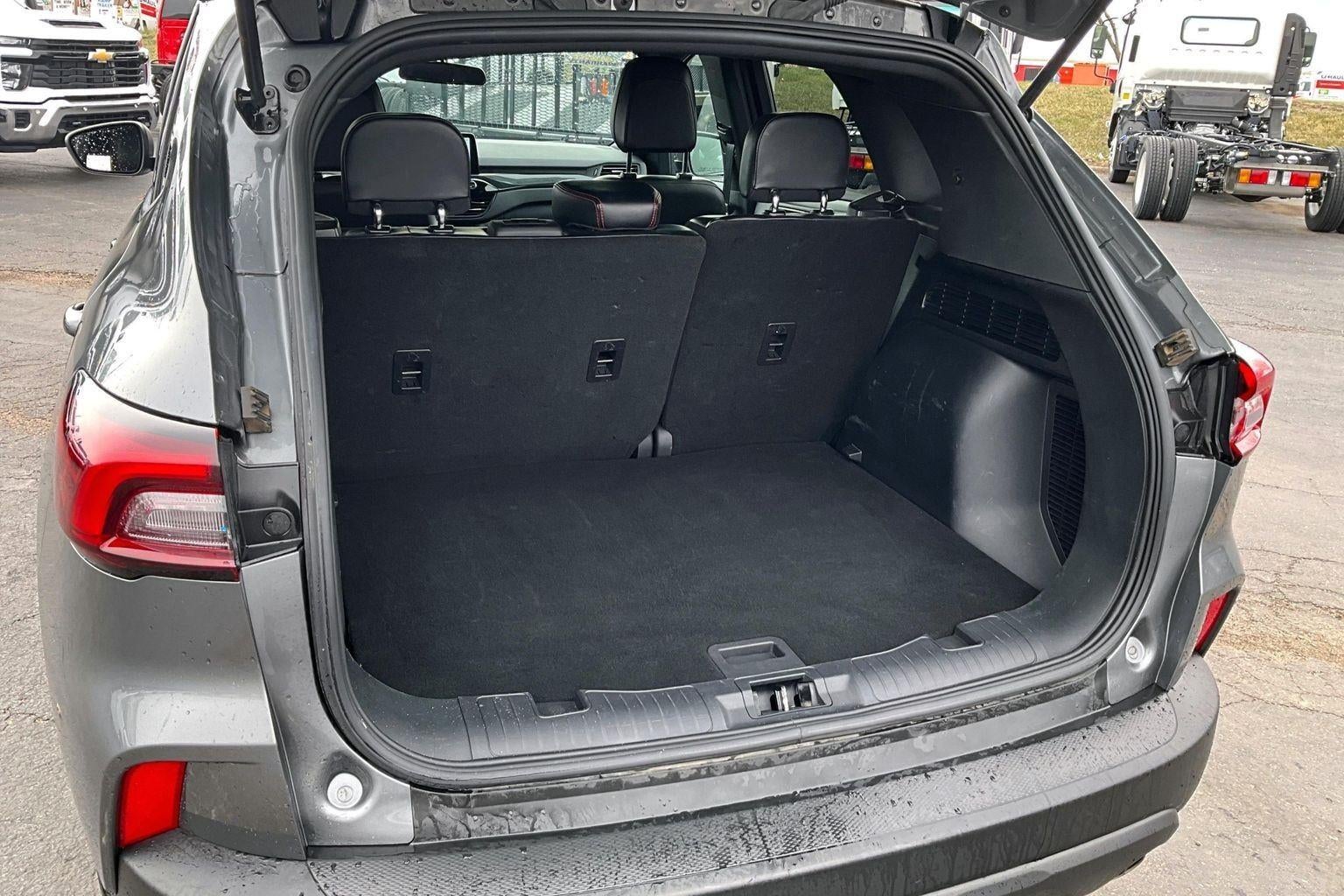 2025 Ford Escape ST-Line