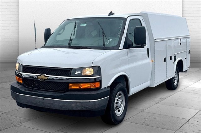 2025 Chevrolet Express Cutaway 3500 1WT