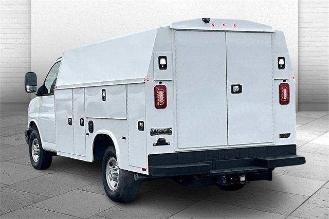 2025 Chevrolet Express Cutaway 3500 1WT