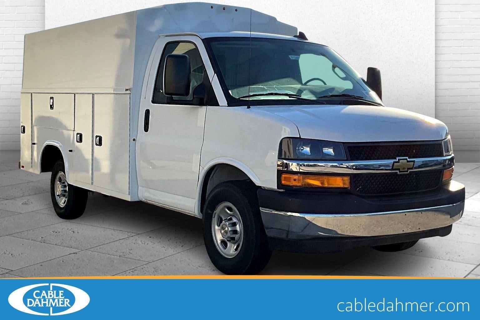 2025 Chevrolet Express Cutaway 3500 1WT