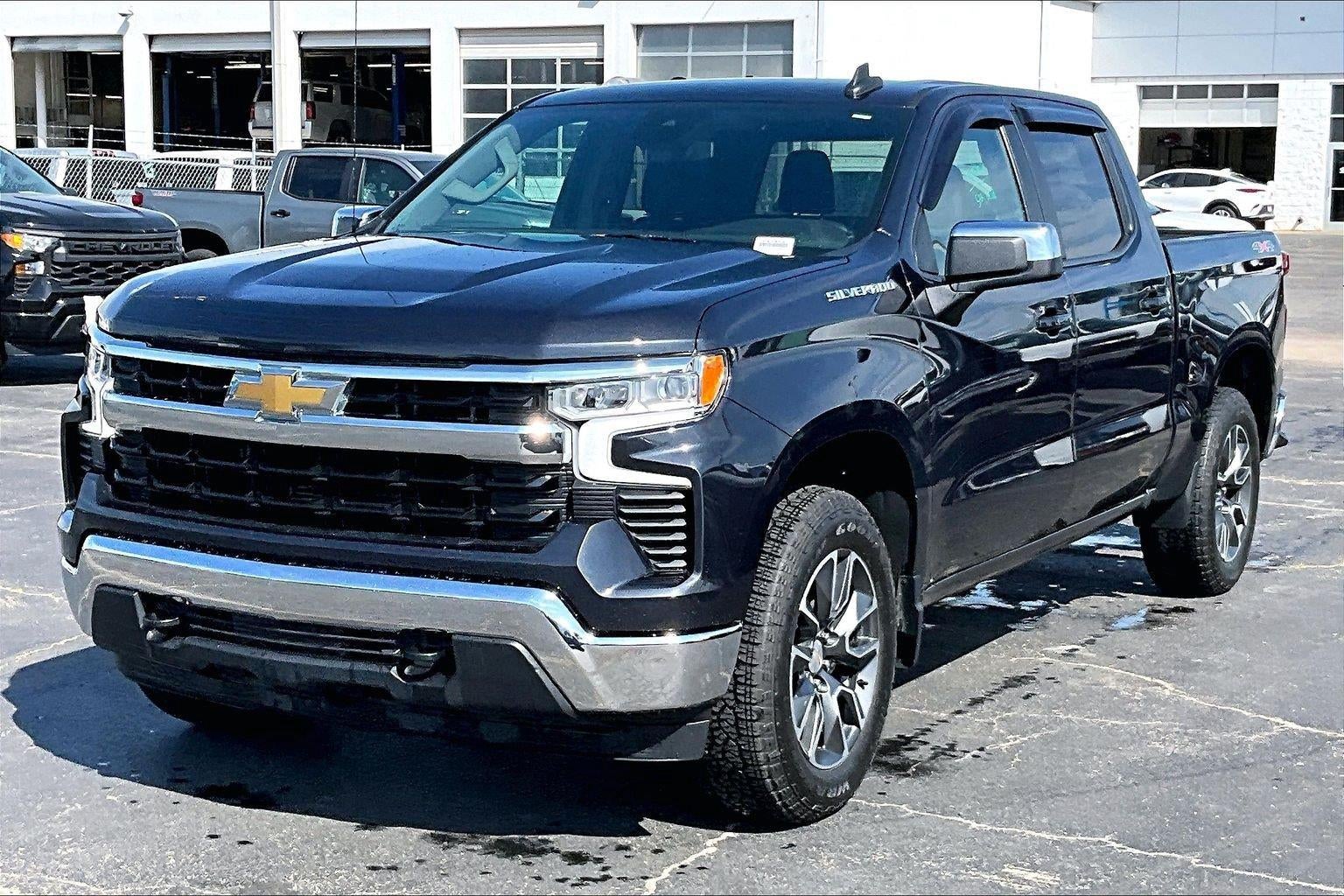 2024 Chevrolet Silverado 1500 LT (2FL)