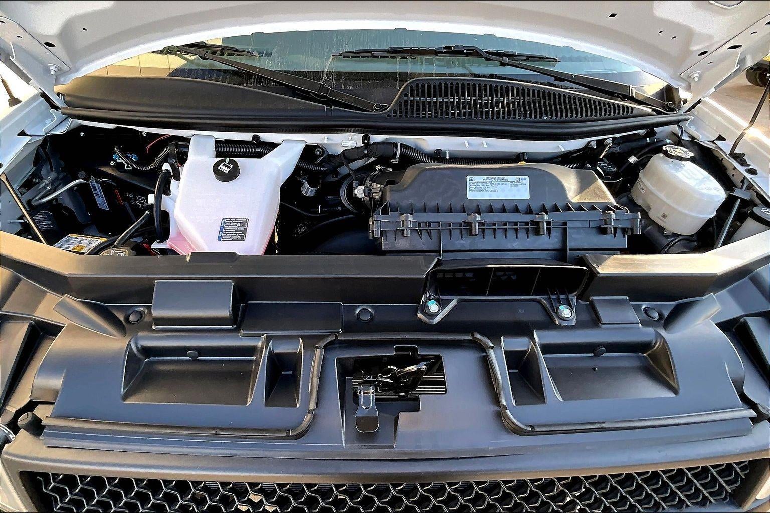 2025 Chevrolet Express Cargo 2500 WT