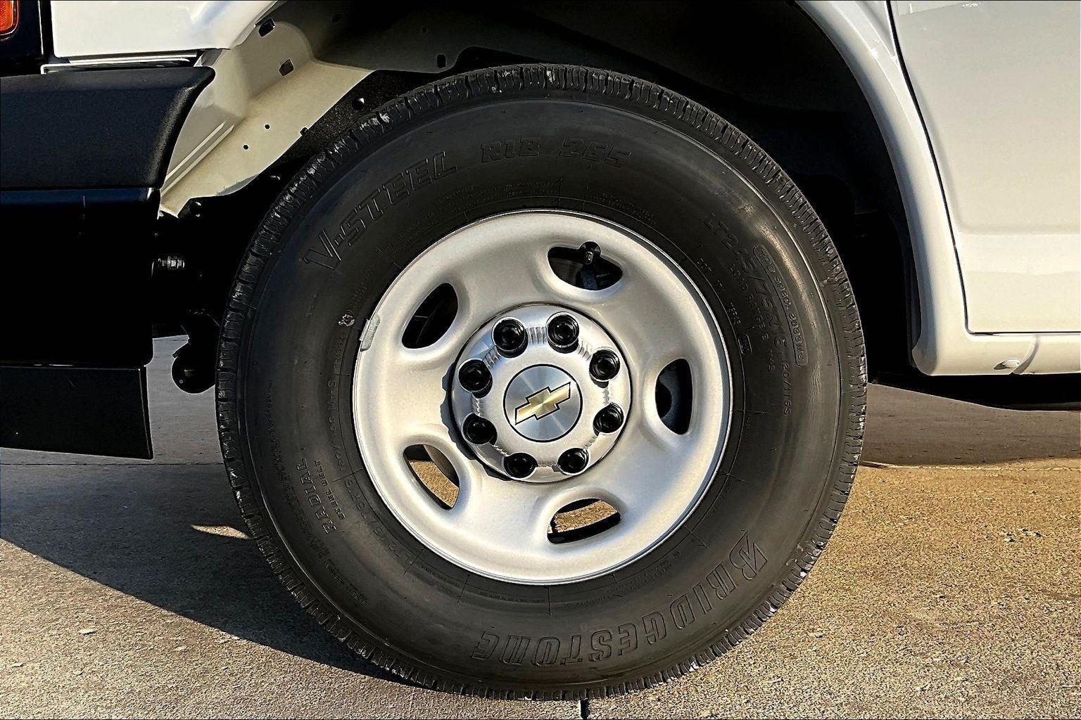 2025 Chevrolet Express Cargo 2500 WT