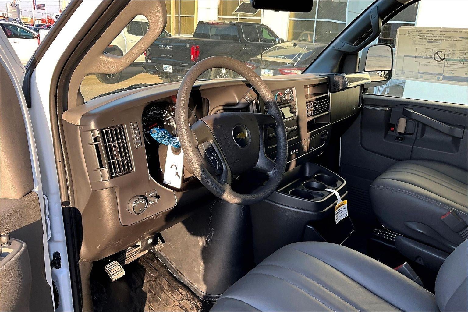 2025 Chevrolet Express Cargo 2500 WT