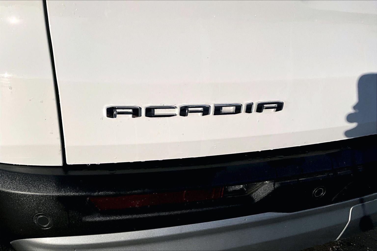 2025 GMC Acadia Elevation