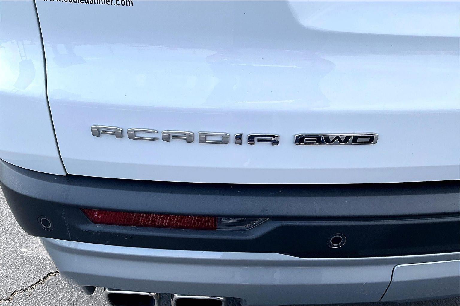 2025 GMC Acadia Elevation