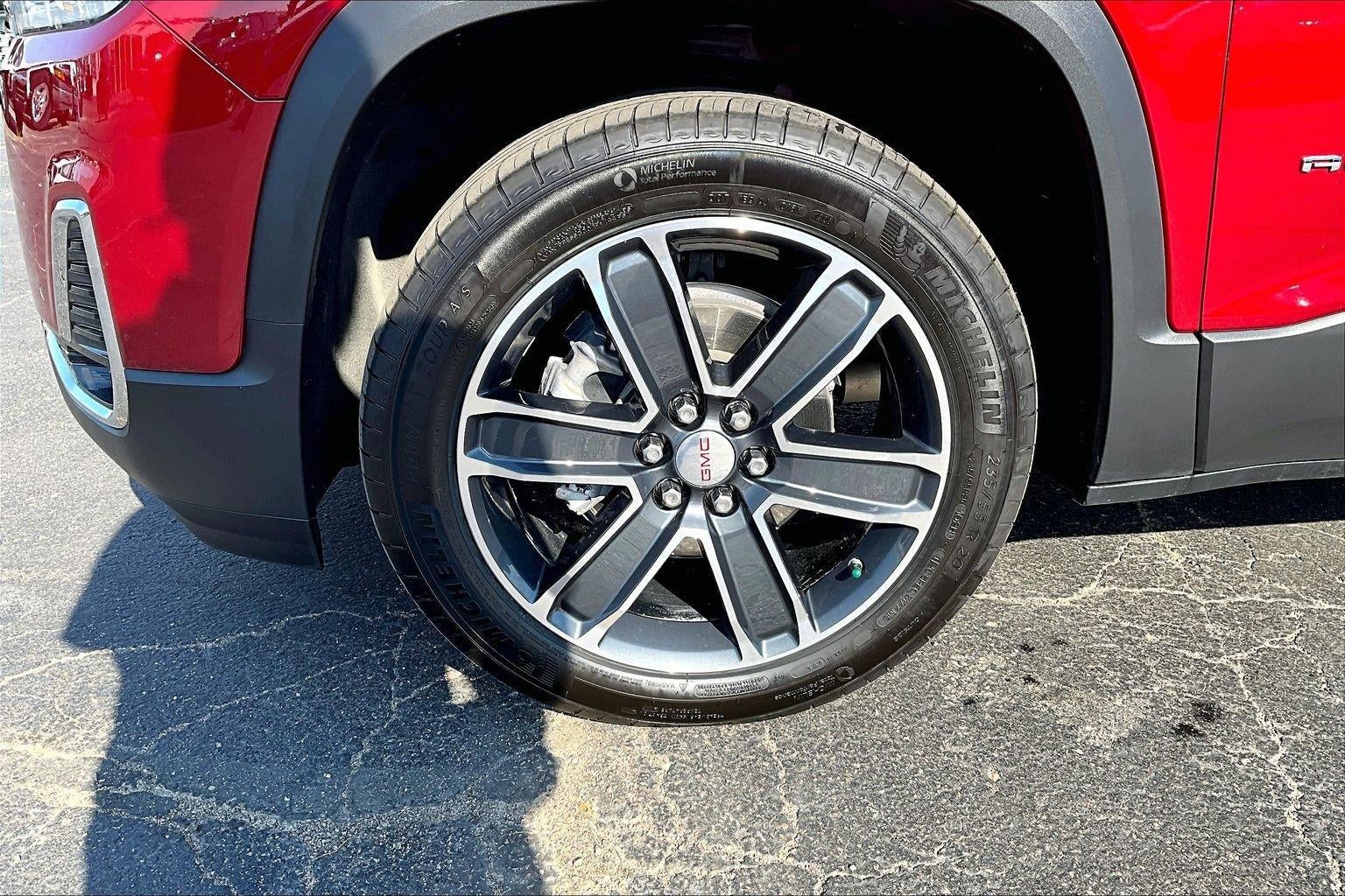 2022 GMC Acadia SLT