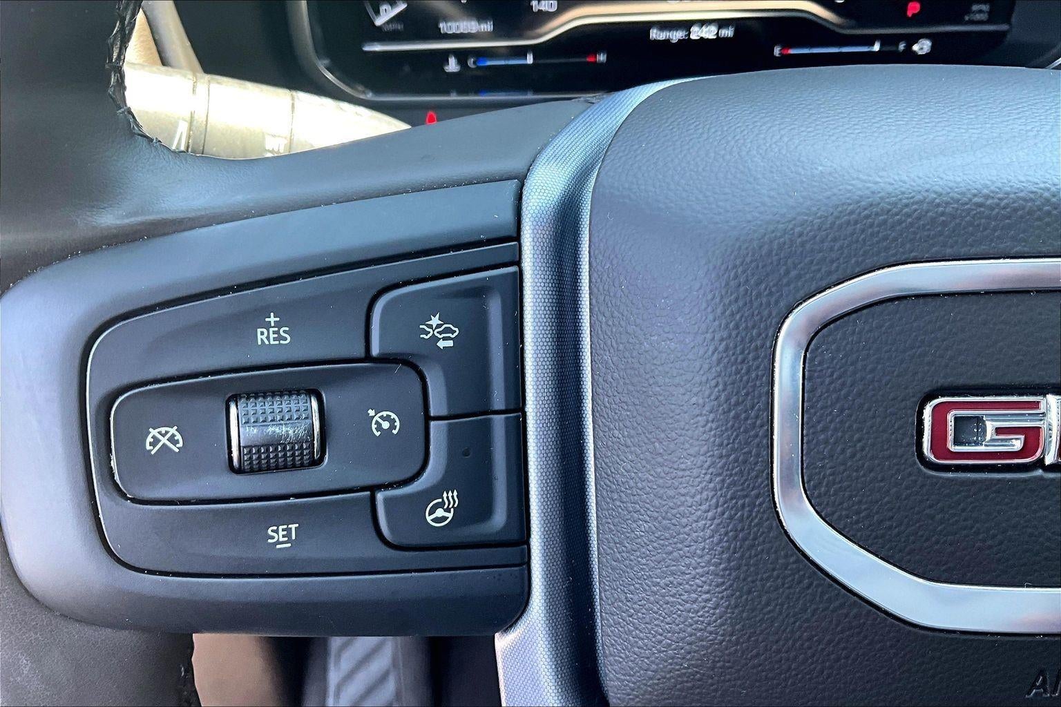 2024 GMC Yukon SLT