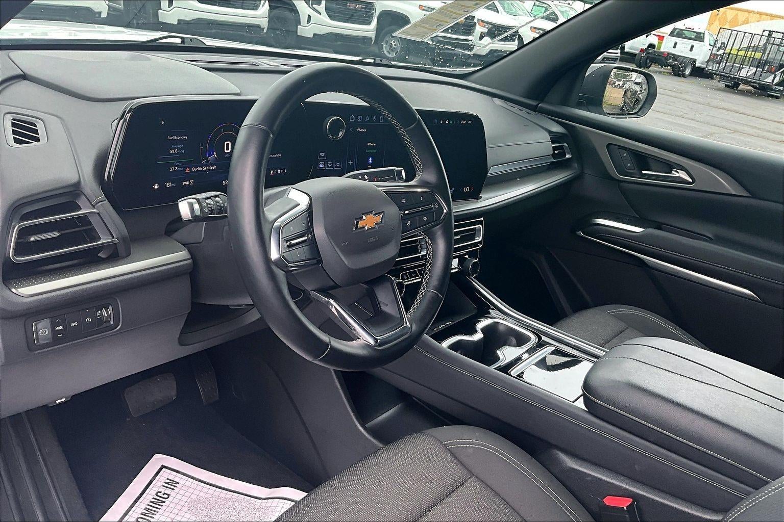 2024 Chevrolet Traverse LT