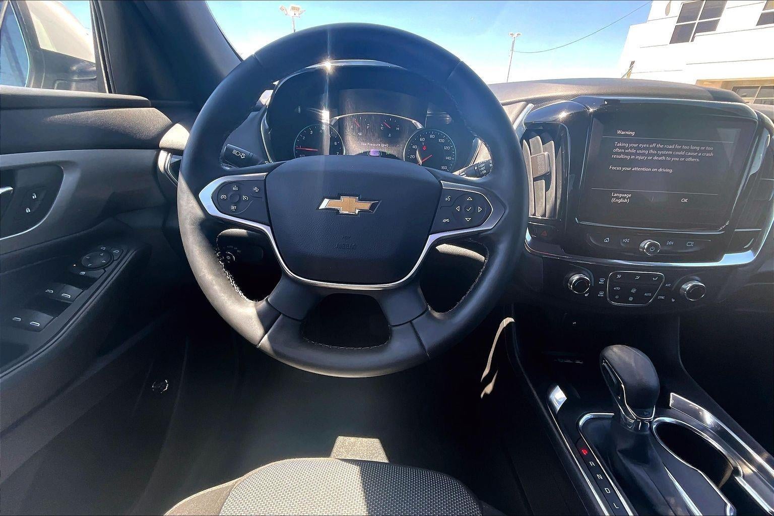 2023 Chevrolet Traverse LT Cloth