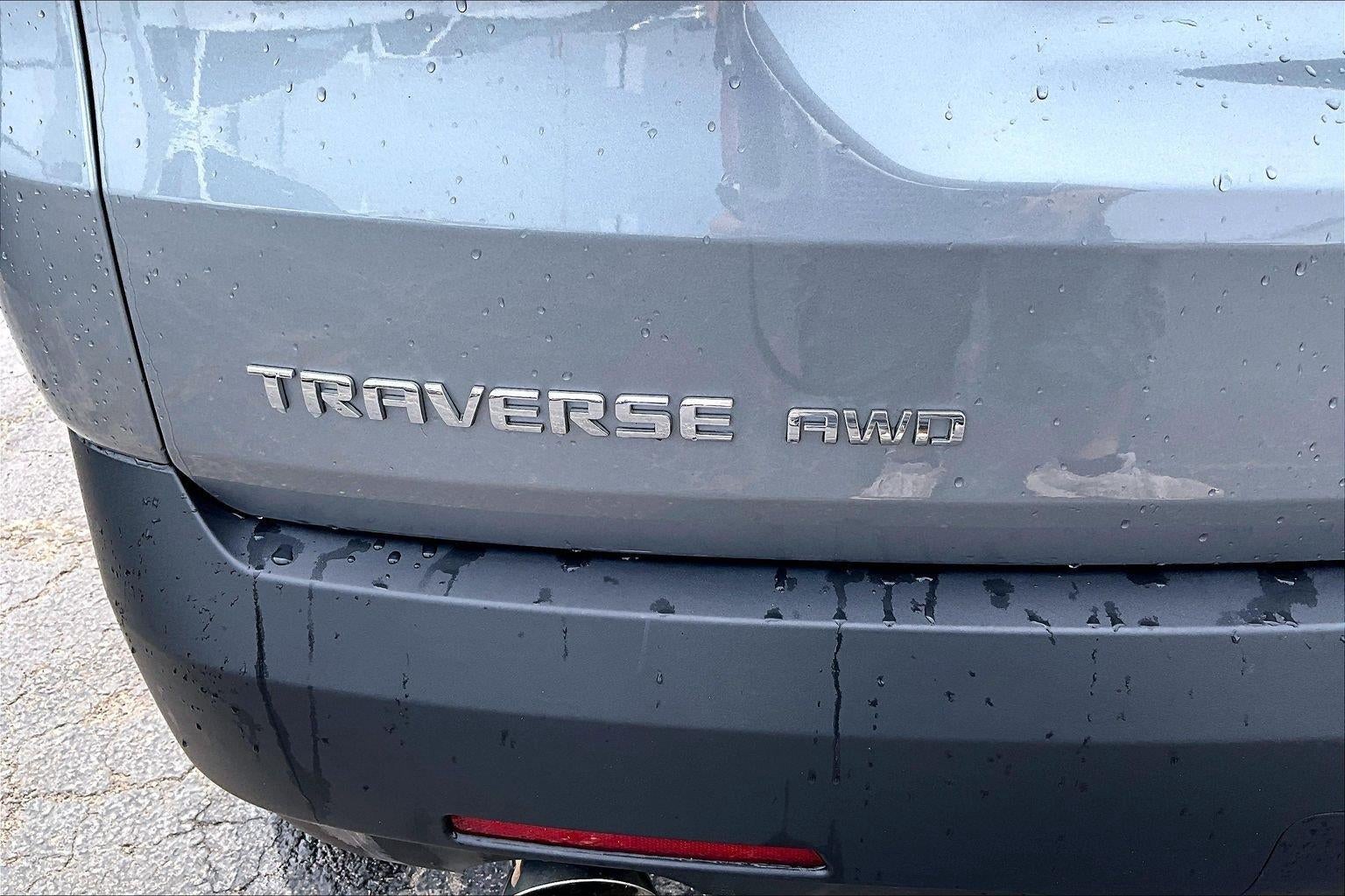 2023 Chevrolet Traverse LT Leather