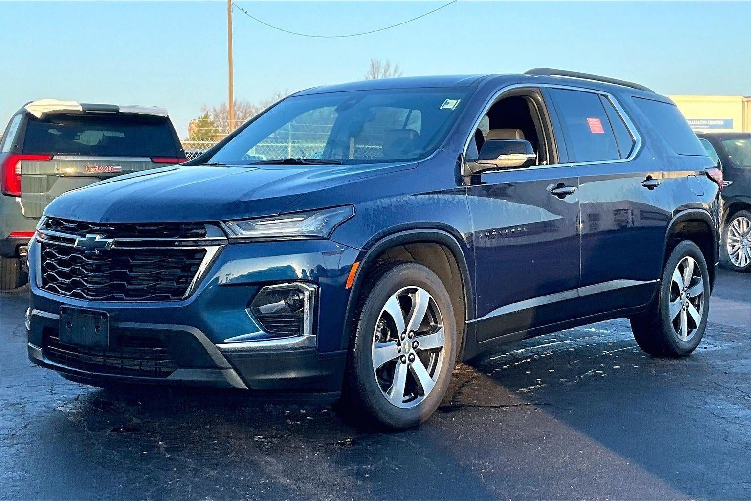 2022 Chevrolet Traverse LT Leather