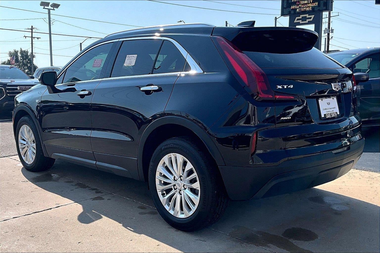 2024 Cadillac XT4 Luxury